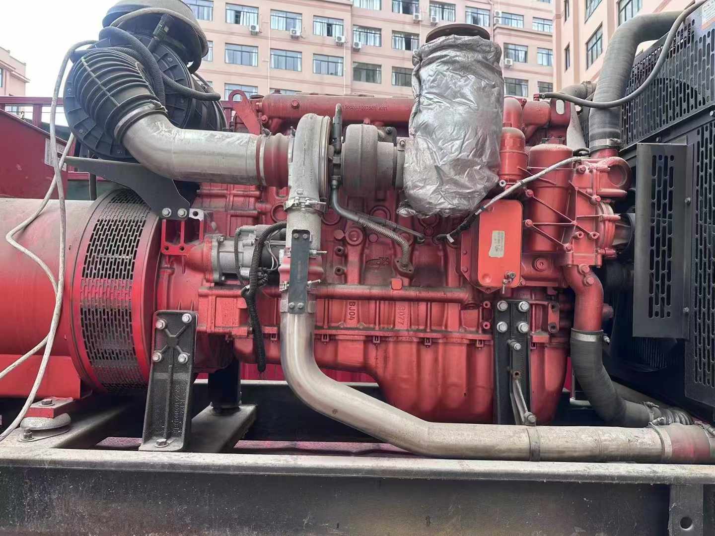 句容如何选择适合 600kW 柴油发电机组的过载保护器？